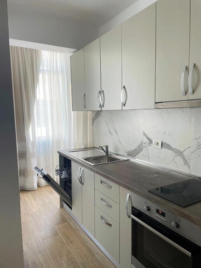Central City Apartment Tirana Eksteriør billede